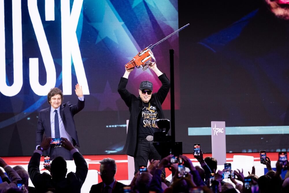 Muskandchainsawsmall