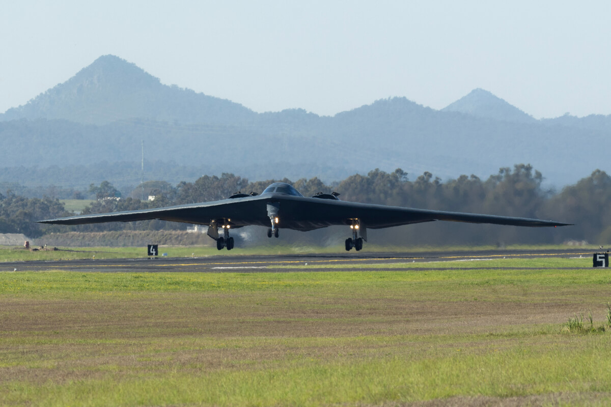 B2bomberatARAAFAmberleysmall2024 (1) US B-2 bomber flying out of RAAF Amberley